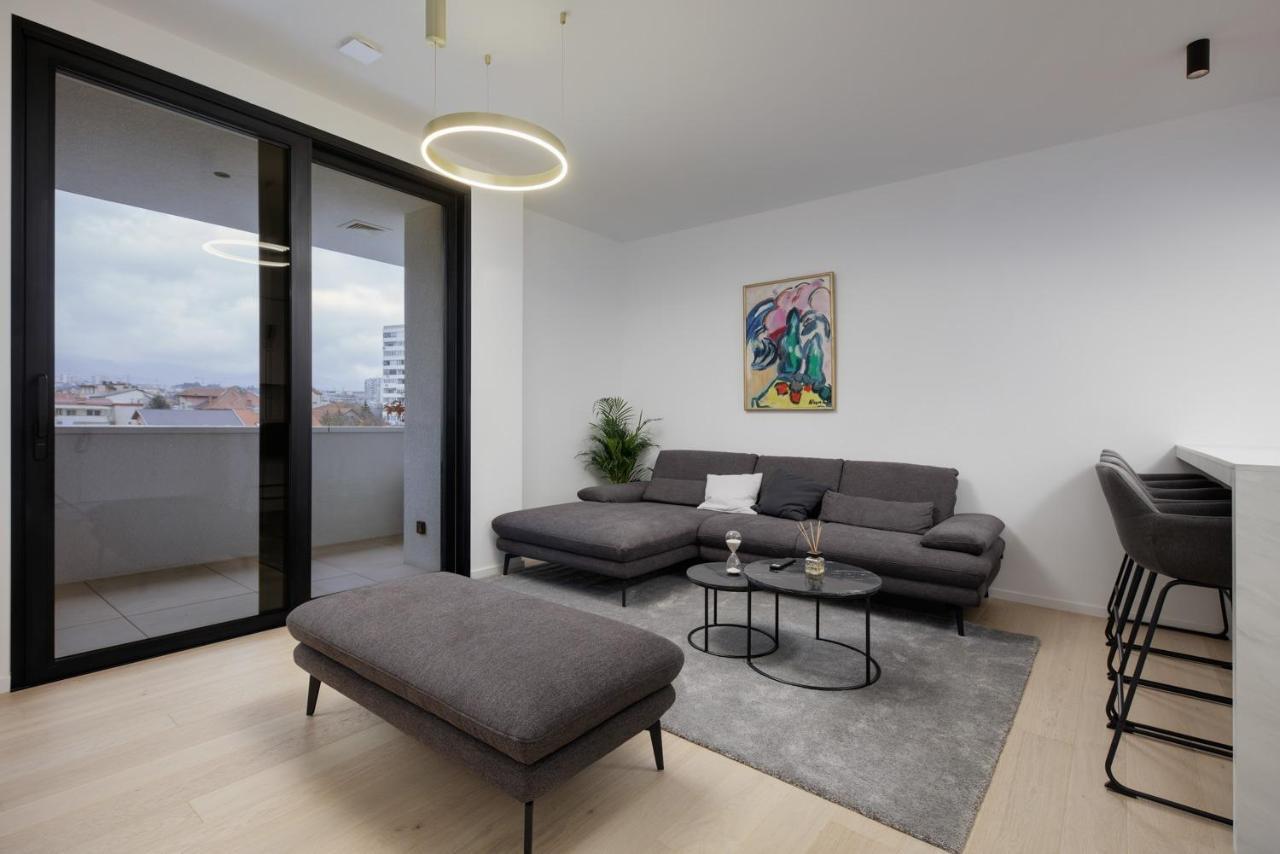 Luxury Haven In Zagreb Apartment Exterior foto