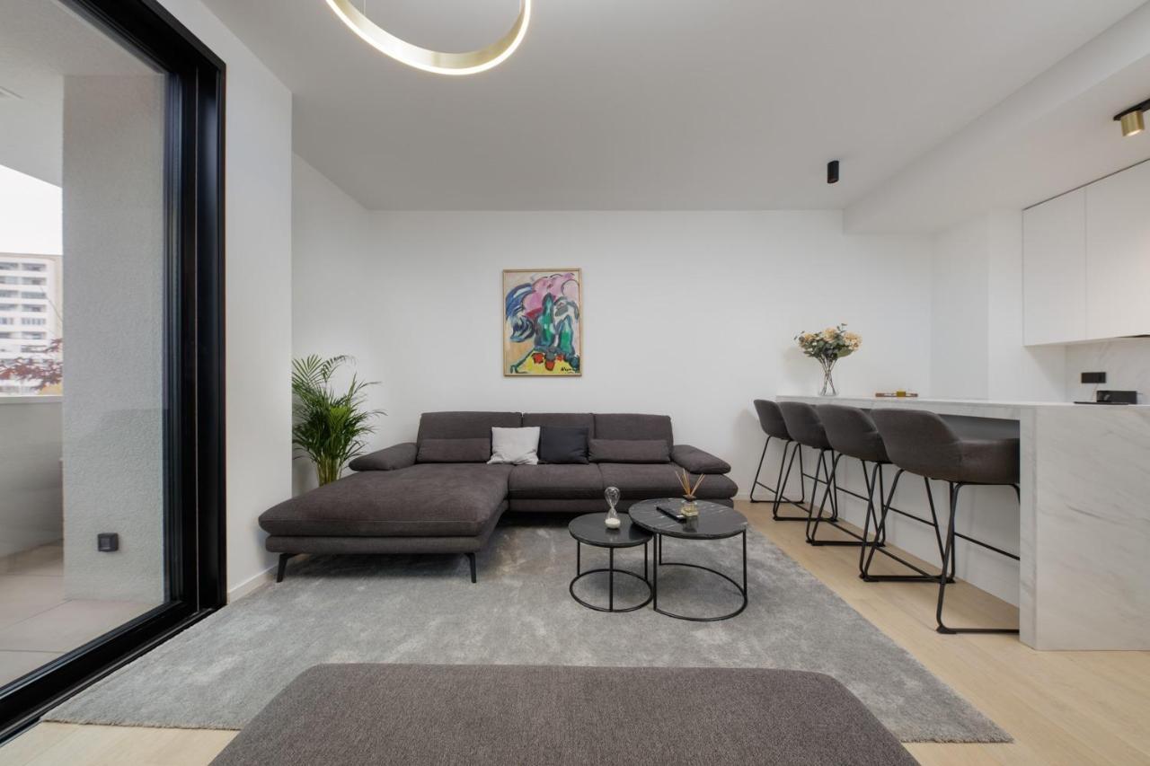 Luxury Haven In Zagreb Apartment Exterior foto